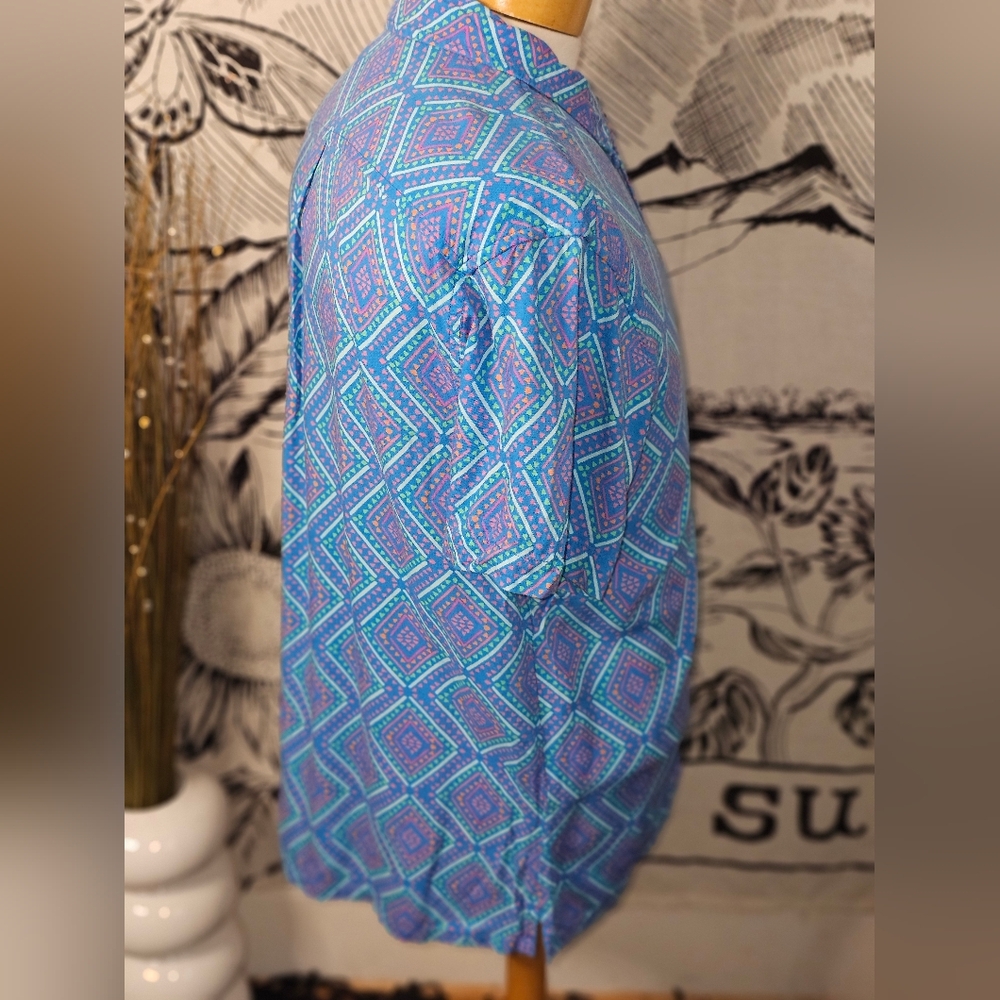 EUC Small Chubbies Blue Aztec Pattern Men's Casua… - image 4